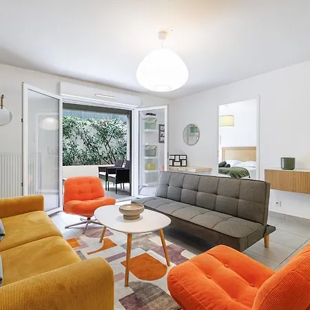 T2 Avec Terrasse Et Parking Privatif