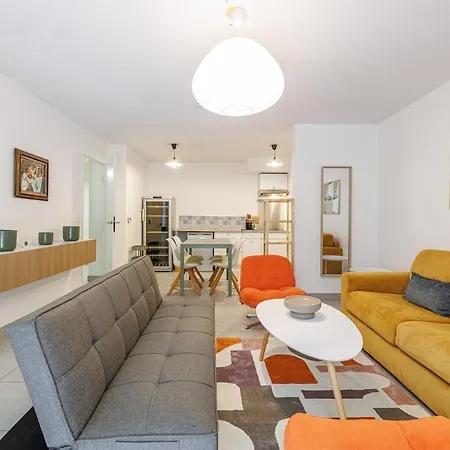 T2 Avec Terrasse Et Parking Privatif *