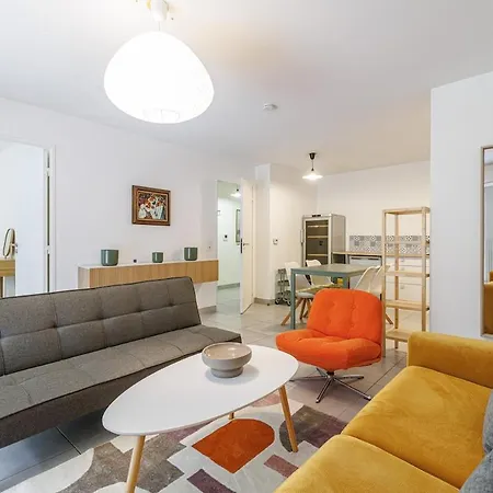 T2 Avec Terrasse Et Parking Privatif