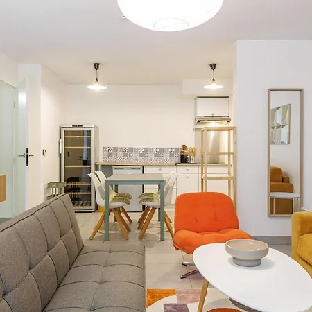 Apartment T2 Avec Terrasse Et Parking Privatif *