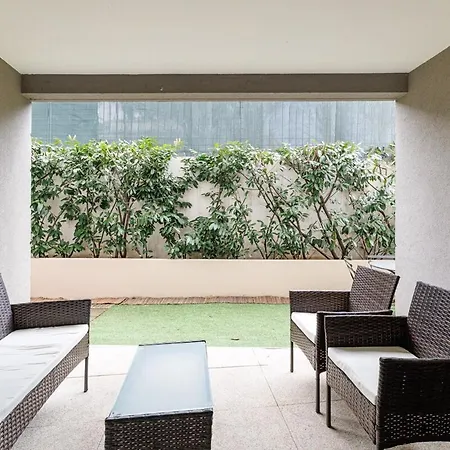 Apartment T2 Avec Terrasse Et Parking Privatif *
